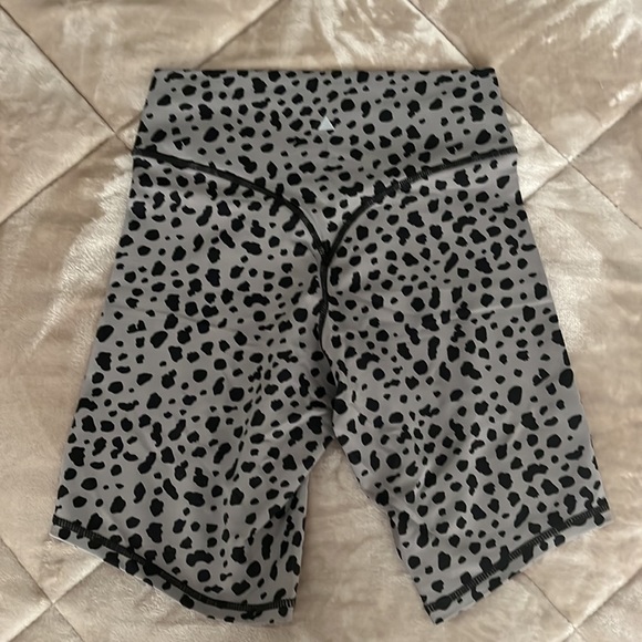 Balance athletica bike shorts - Picture 2 of 3